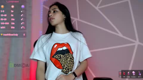 Snapshot of lilylouisee_ chatting on 12-03-24, 10:07 Liliana louise online show from 12-03-24, 10:07