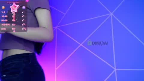 Snapshot of lilylouisee_ chatting on 10-12-25, 01:32 Liliana louise online show from 10-12-25, 01:32