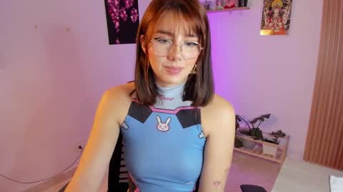 lily help me to collect more cosplay online show from 09-24-25, 04:38