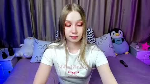 Snapshot of lilystarlight chatting on 02-25-25, 06:36 Lilian online show from 02-25-25, 06:36