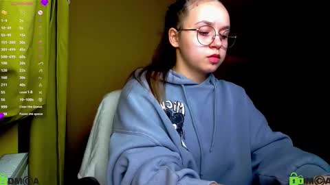 Lily online show from 10-27-25, 01:59