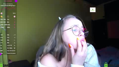 Lily online show from 11-07-25, 08:53