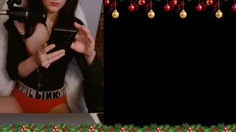 Snapshot of lilythrone chatting on 12-25-24, 03:50 Lily Rone online show from 12-25-24, 03:50