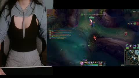 Snapshot of lilythrone chatting on 01-15-25, 11:19 Lily Rone online show from 01-15-25, 11:19