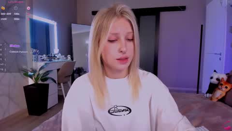 Lily online show from 02-10-25, 06:03