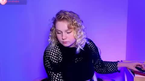 Snapshot of lime_cat chatting on 09-24-25, 12:03 lime cat online show from 09-24-25, 12:03