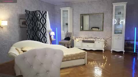 lina_flore online show from 03-17-26, 08:12