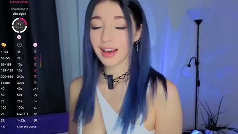 Snapshot of lina_leum chatting on 10-30-25, 04:58 Lina online show from 10-30-25, 04:58