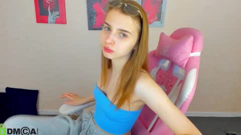 LINA online show from 11-29-25, 01:19