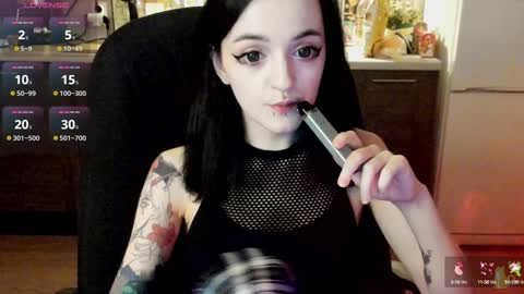 Lina 3  1715622743 online show from 01-01-25, 03:57