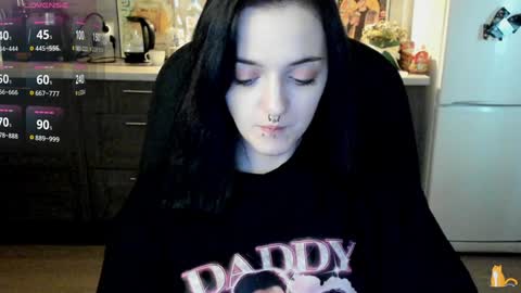 Lina 3  1715622743 online show from 01-09-25, 08:34