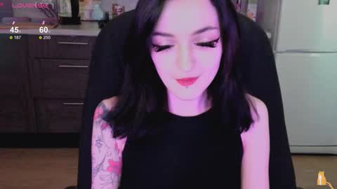 Lina 3  1715622743 online show from 10-02-25, 07:37