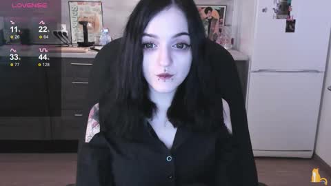 Lina 3  1715622743 online show from 11-25-25, 07:52