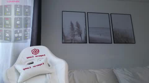 Lina online show from 10-05-25, 08:23