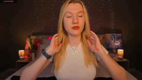 Snapshot of linarayy chatting on 10-23-25, 08:57 linarayy online show from 10-23-25, 08:57