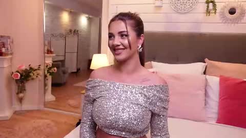 Snapshot of linareese chatting on 02-25-25, 04:14 LinaReese online show from 02-25-25, 04:14