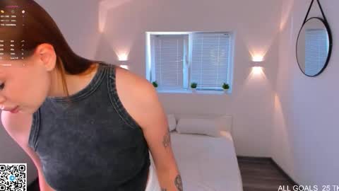 lina online show from 11-22-25, 03:16