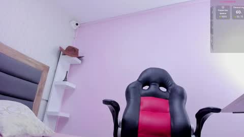 L I N A  online show from 11-26-25, 04:02