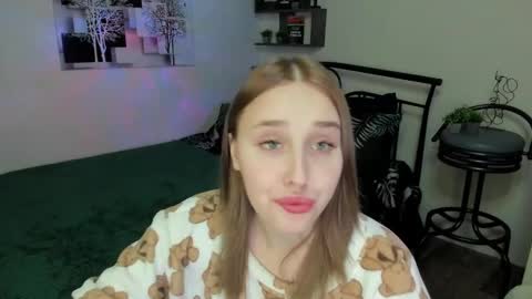 Lina online show from 02-27-25, 08:53