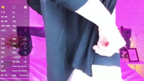 Snapshot of linda__bryant chatting on 12-24-24, 04:11 Linda GMT2 Mon Tu Fri Sa Su 0300am-1000 am online show from 12-24-24, 04:11