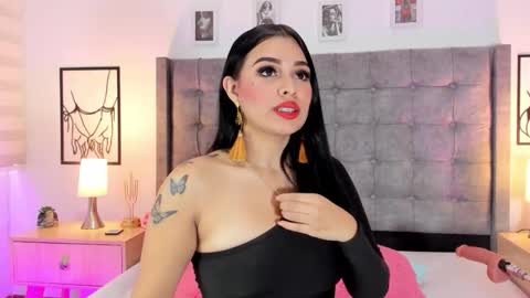 Snapshot of linda_fosterr chatting on 01-05-26, 07:39 Linda Fosterr online show from 01-05-26, 07:39