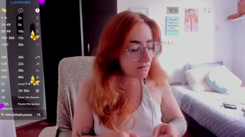 Snapshot of linda_giggle chatting on 12-02-24, 02:30 Giggles  online show from 12-02-24, 02:30