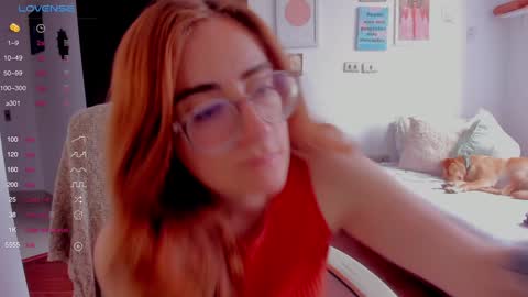 Snapshot of linda_giggle chatting on 01-09-25, 02:18 Giggles  online show from 01-09-25, 02:18