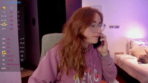 Snapshot of linda_giggle chatting on 02-03-25, 12:47 Giggles  online show from 02-03-25, 12:47