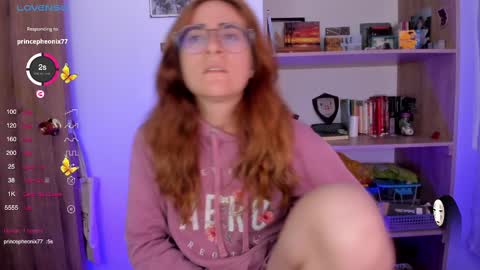 Snapshot of linda_giggle chatting on 02-19-25, 12:46 Giggles  online show from 02-19-25, 12:46