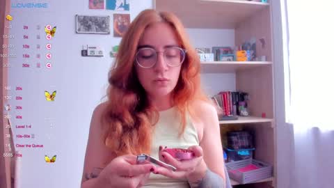 Snapshot of linda_giggle chatting on 02-28-25, 01:47 Giggles  online show from 02-28-25, 01:47