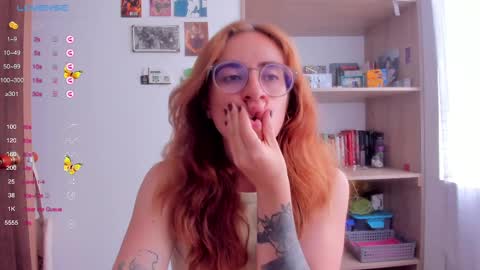 Snapshot of linda_giggle chatting on 03-05-25, 04:46 Giggles  online show from 03-05-25, 04:46