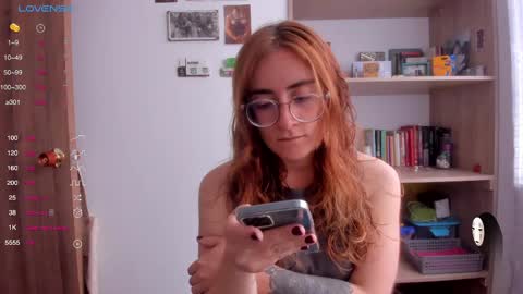 Snapshot of linda_giggle chatting on 03-06-25, 03:24 Giggles  online show from 03-06-25, 03:24