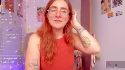 Snapshot of linda_giggle chatting on 10-09-25, 02:37 Giggles  online show from 10-09-25, 02:37