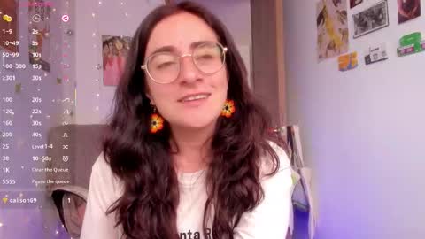 Snapshot of linda_giggle chatting on 10-17-25, 03:36 Giggles  online show from 10-17-25, 03:36