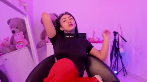 Snapshot of linda_milleer_ chatting on 10-21-25, 08:31 Lindaa maria online show from 10-21-25, 08:31