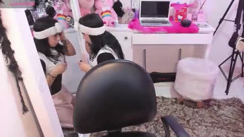 Snapshot of linda_milleer_ chatting on 11-16-25, 06:30 Lindaa maria online show from 11-16-25, 06:30