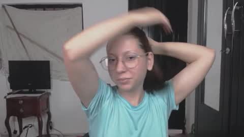 Snapshot of linda_naomi chatting on 02-20-26, 07:03 naomi online show from 02-20-26, 07:03