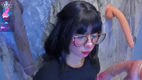 linda_sofi__ online show from 10-15-25, 07:58