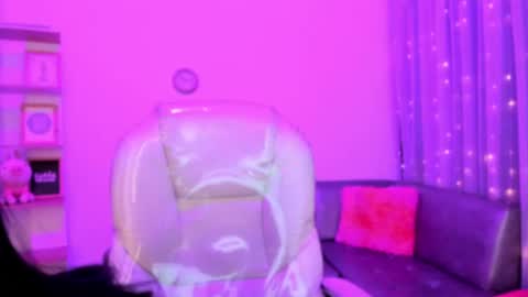 Snapshot of lindaa_miller chatting on 12-27-24, 04:47 linda miller online show from 12-27-24, 04:47