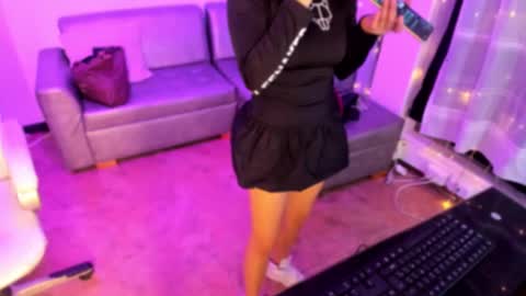 Snapshot of lindaa_miller chatting on 01-05-25, 03:00 linda miller online show from 01-05-25, 03:00
