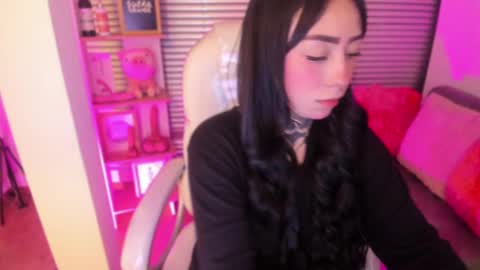 Snapshot of lindaa_miller chatting on 02-18-25, 01:32 linda miller online show from 02-18-25, 01:32