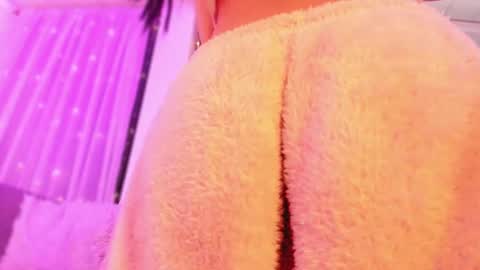 Snapshot of lindaa_miller chatting on 02-22-25, 08:07 linda miller online show from 02-22-25, 08:07