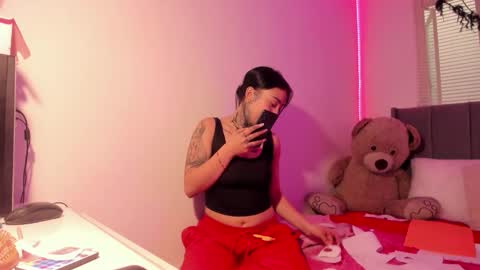 Snapshot of lindaa_miller chatting on 09-29-25, 08:57 linda miller online show from 09-29-25, 08:57