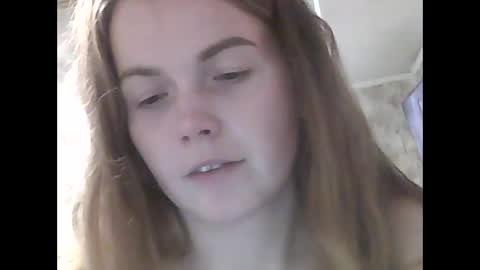 LindaAhSkys online show from 10-19-25, 07:36