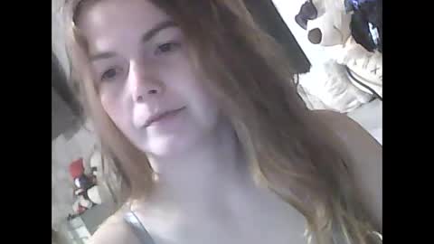 LindaAhSkys online show from 10-20-25, 08:42