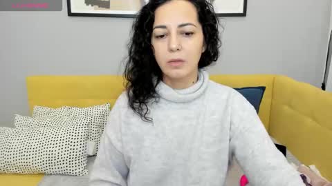 Linda online show from 11-15-25, 01:36