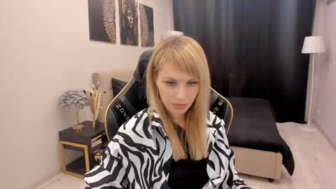 lindasandy online show from 11-25-25, 10:37