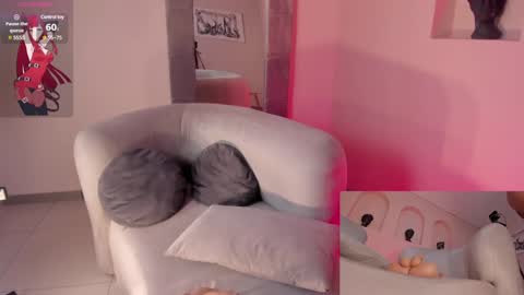 Snapshot of lindseycox chatting on 12-02-24, 11:40 Lin online show from 12-02-24, 11:40