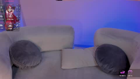 Snapshot of lindseycox chatting on 12-14-24, 11:45 Lin online show from 12-14-24, 11:45