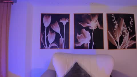 Snapshot of lindseycox chatting on 02-01-25, 12:05 Lin online show from 02-01-25, 12:05